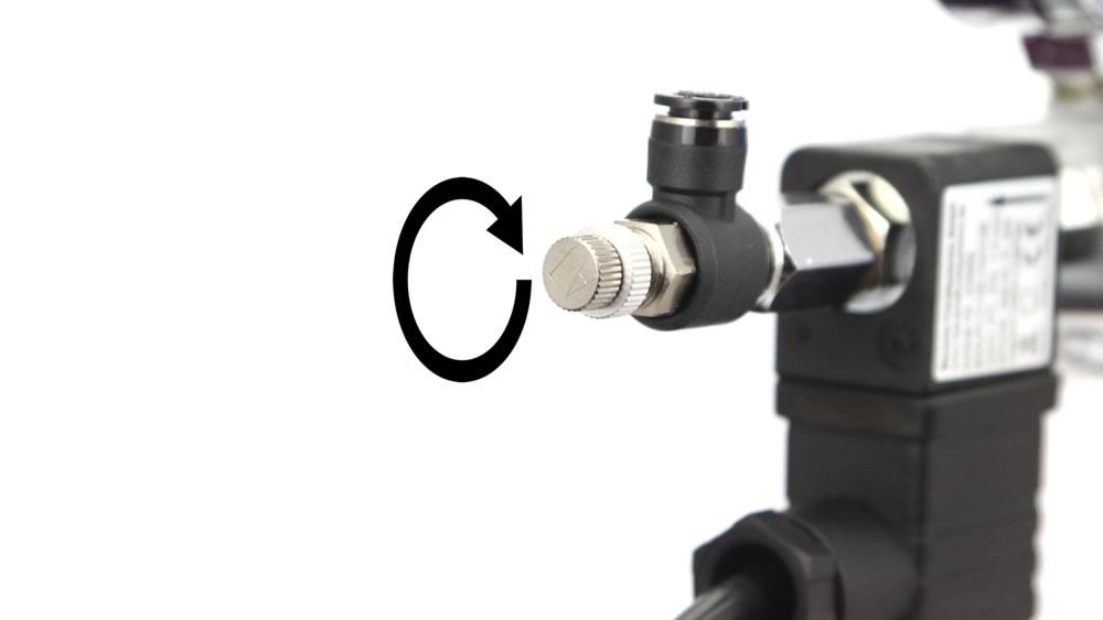 Close the co2 needle valve