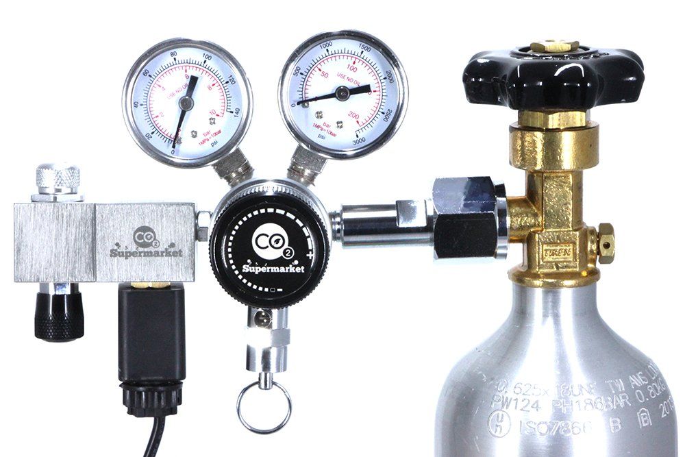 Tighten dual stage regulator to CO2 cylinder