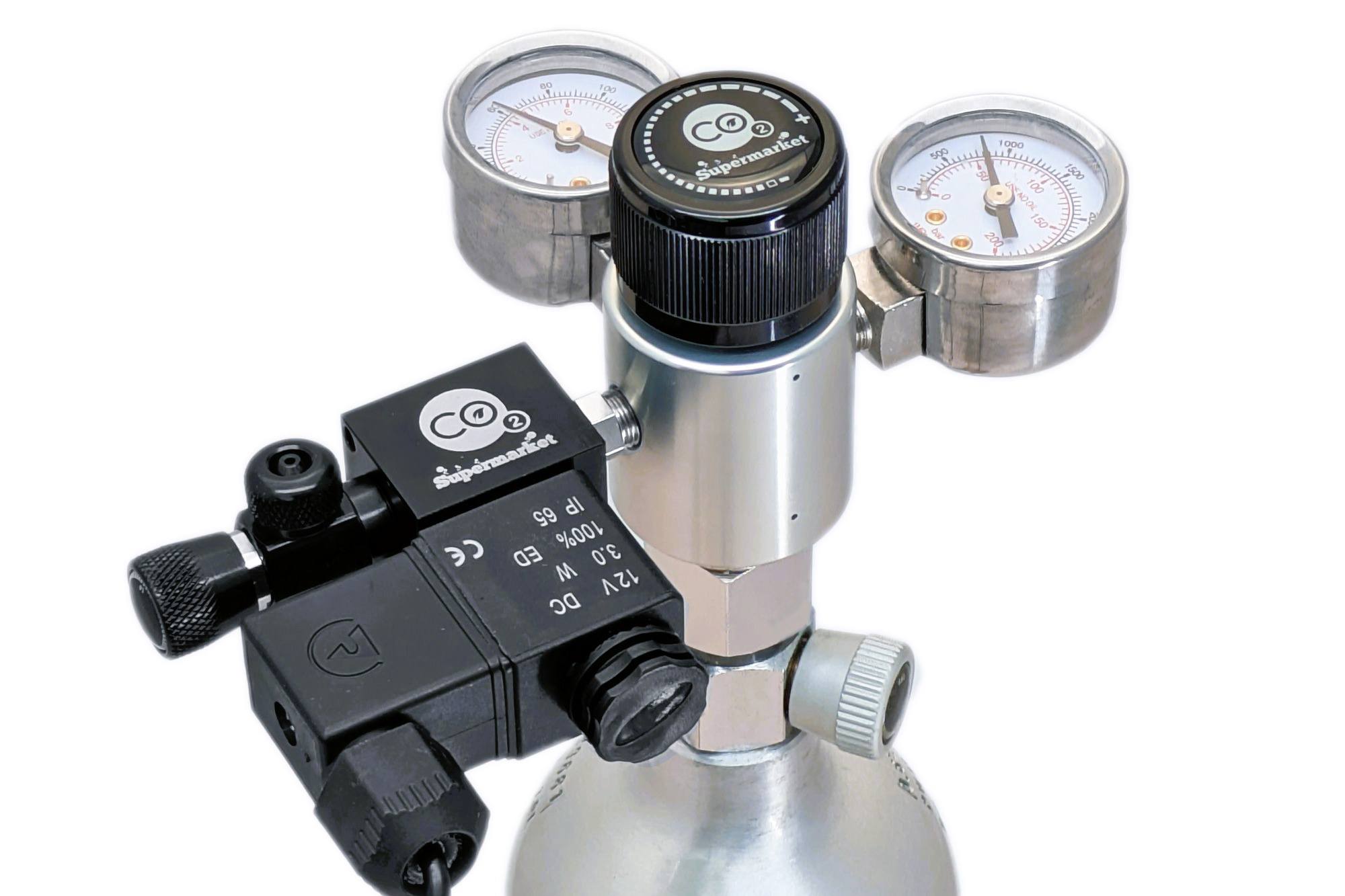 CO2 Regulator With Solenoid, Dual Gauges & Adjustable Output Pressure